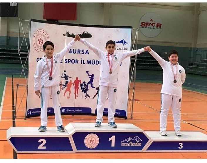 Okuluk brannda Bursa 1.si Cebir okullarndan